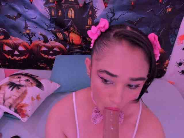 charlotte-111 webcam