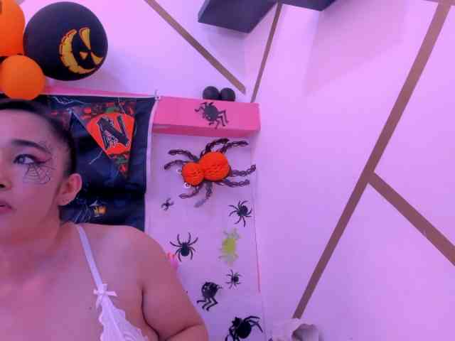 charlotte-111 webcam