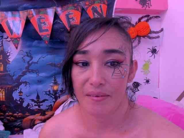 charlotte-111 webcam