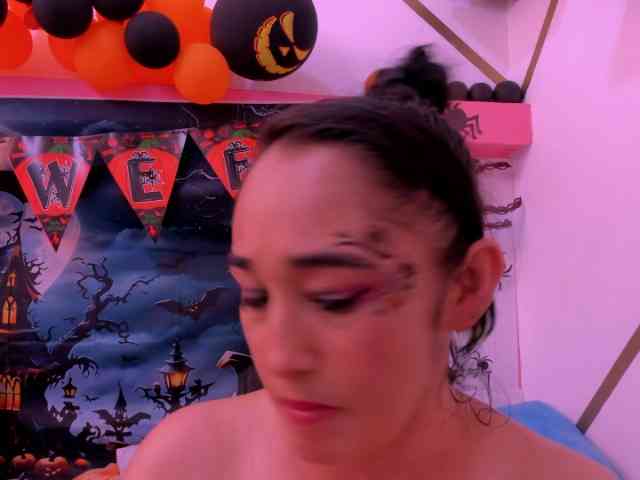 charlotte-111 webcam