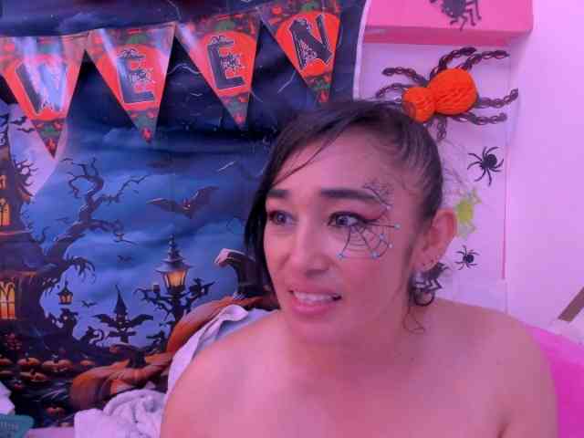 charlotte-111 webcam