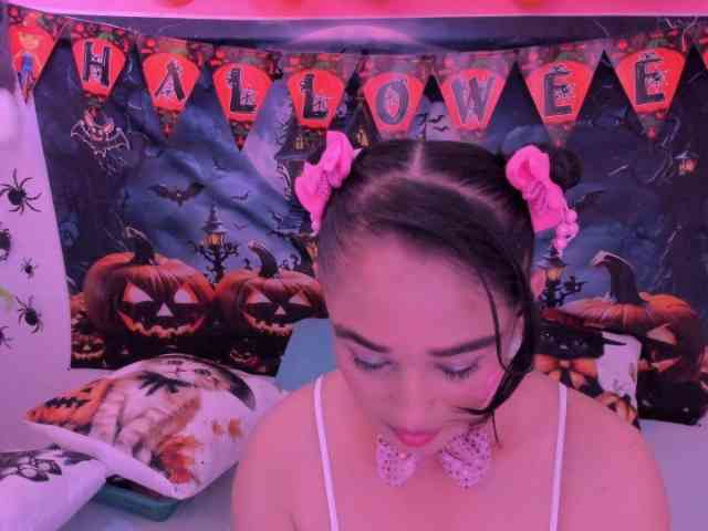 charlotte-111 webcam