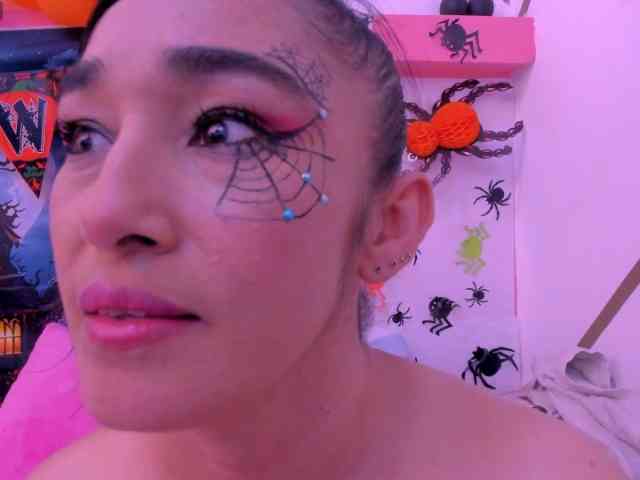 charlotte-111 webcam