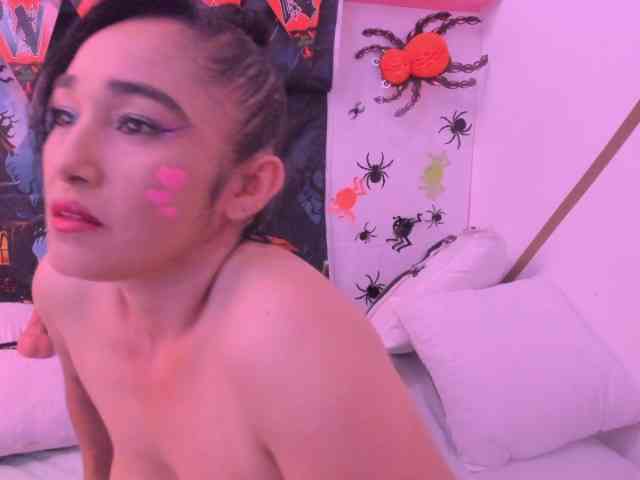 charlotte-111 webcam