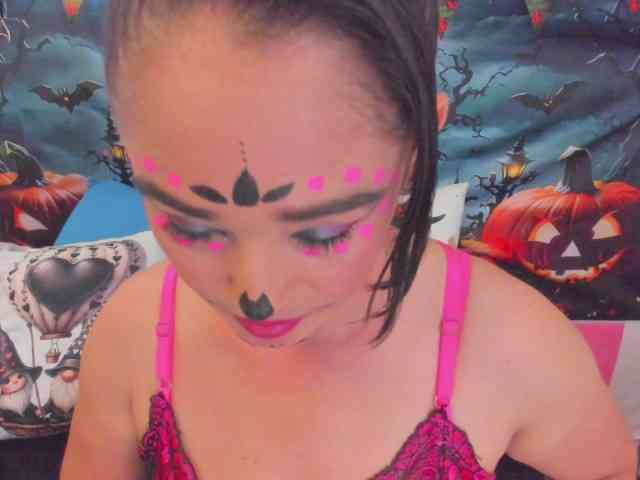 charlotte-111 webcam