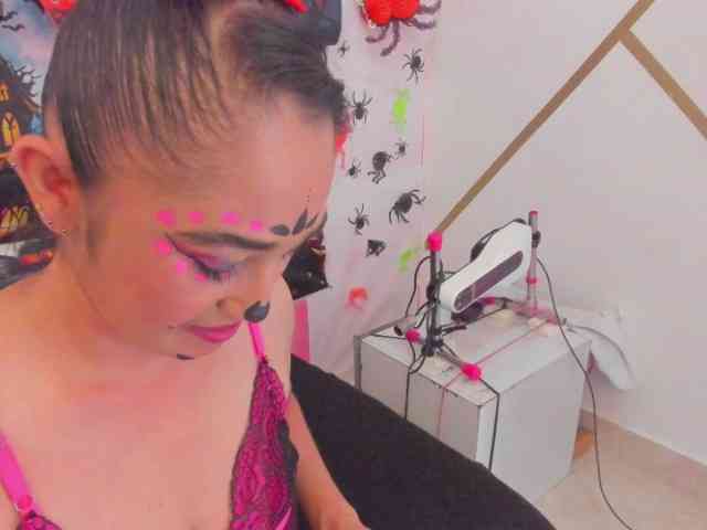 charlotte-111 webcam