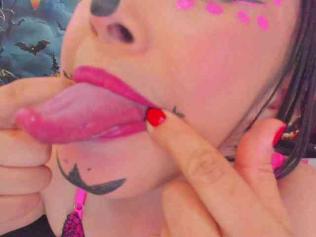 charlotte-111 webcam