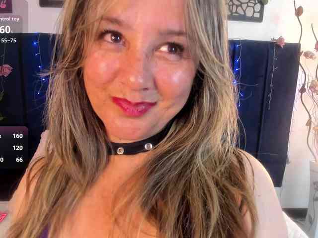 Sofia-boobs-- webcam