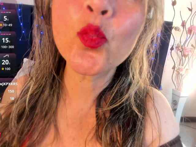 Sofia-boobs-- webcam