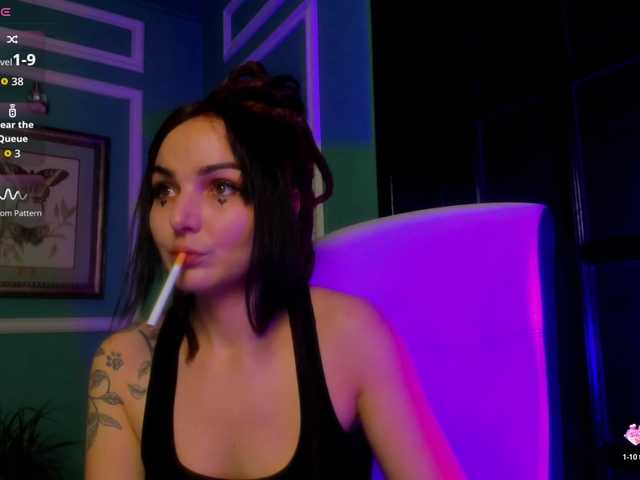 Entra en el chat con el modelo Moona-One Moona-One