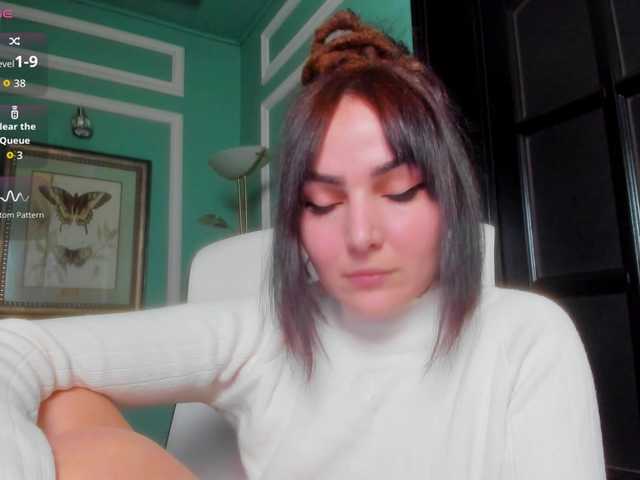 Vai a chattare su Moona-One Moona-One