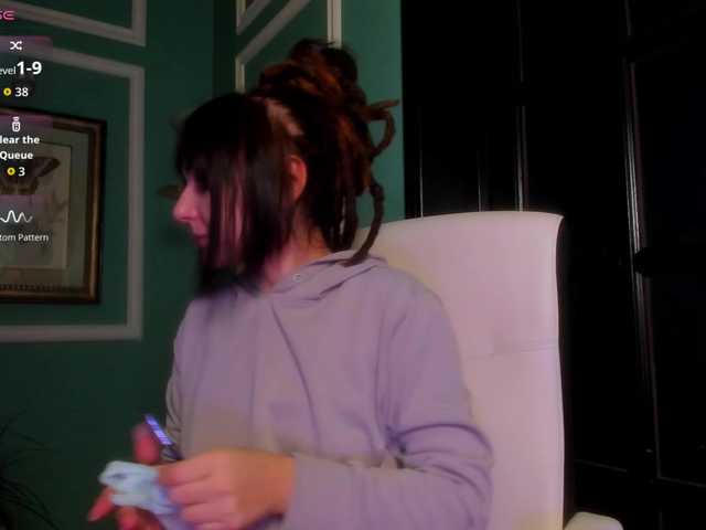 Vai a chattare su Moona-One Moona-One