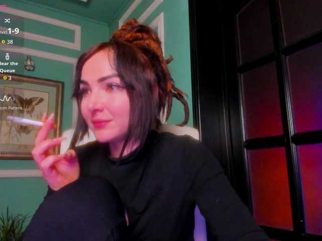 Entra en el chat con el modelo Moona-One Moona-One