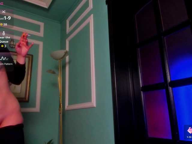 Entra en el chat con el modelo Moona-One Moona-One