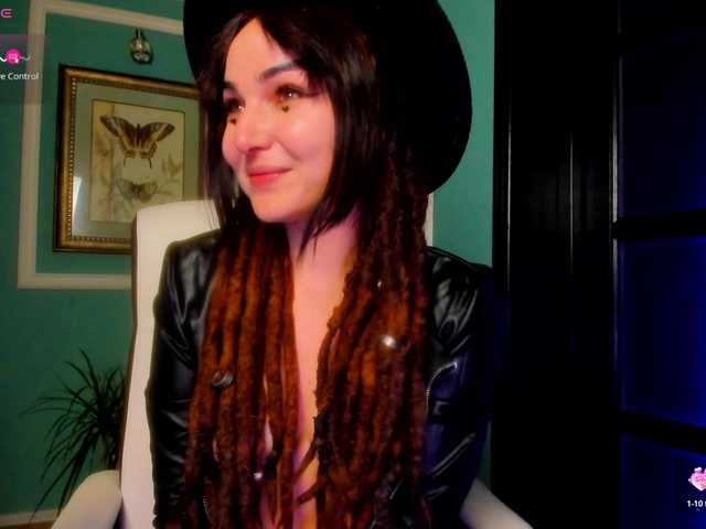 Vai a chattare su Moona-One Moona-One