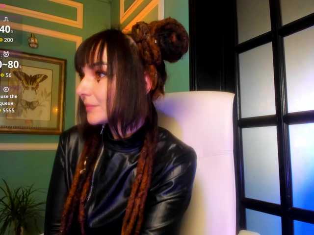 go to chat with Moona-One