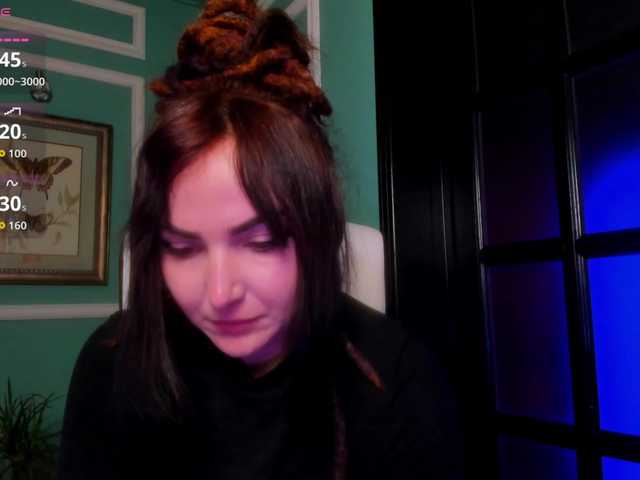 Entra en el chat con el modelo Moona-One Moona-One