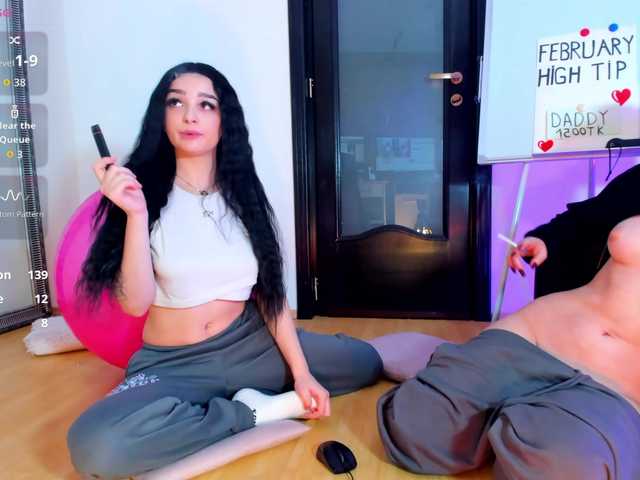 Entra en el chat con el modelo Moona-One Moona-One