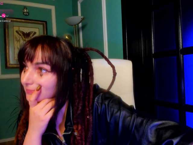 Vai a chattare su Moona-One Moona-One