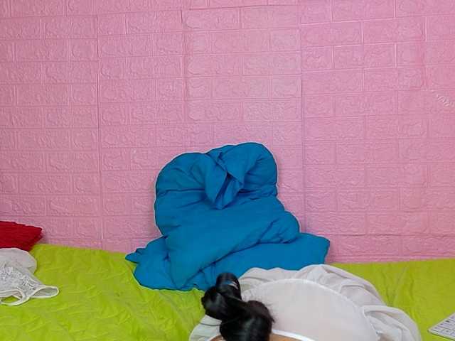 Entrez le videochat erotique avec le
modèle farianaall farianaall