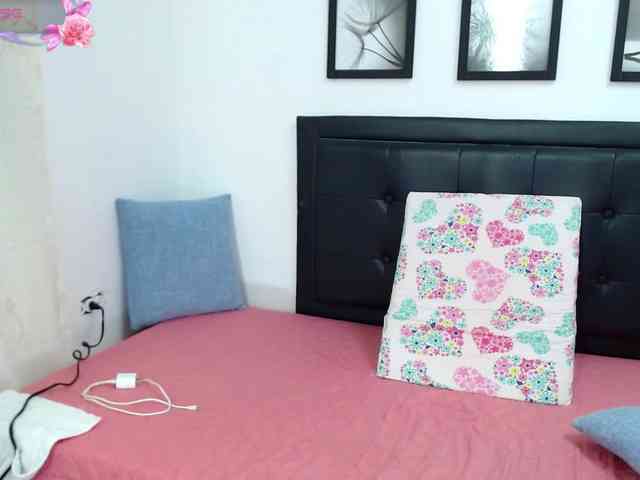 kelly-joness webcam