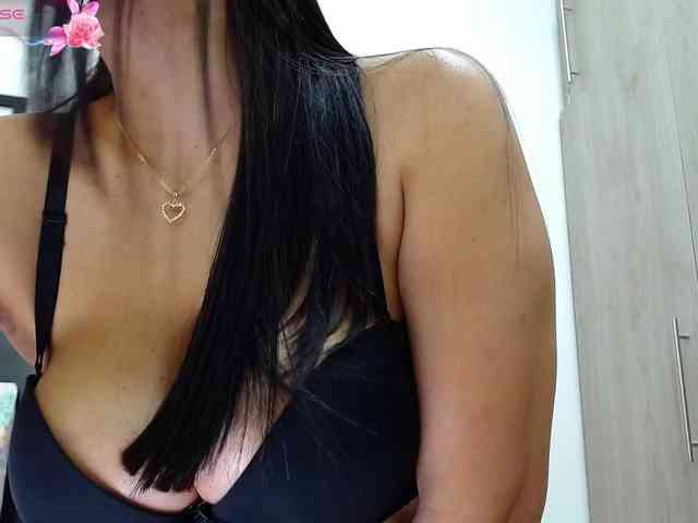 kelly-joness webcam