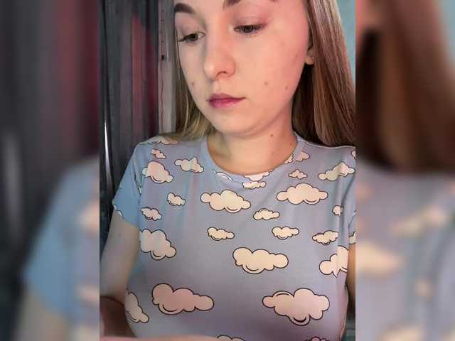 go to chat with AlinaRay