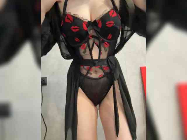 AlinaRay webcam