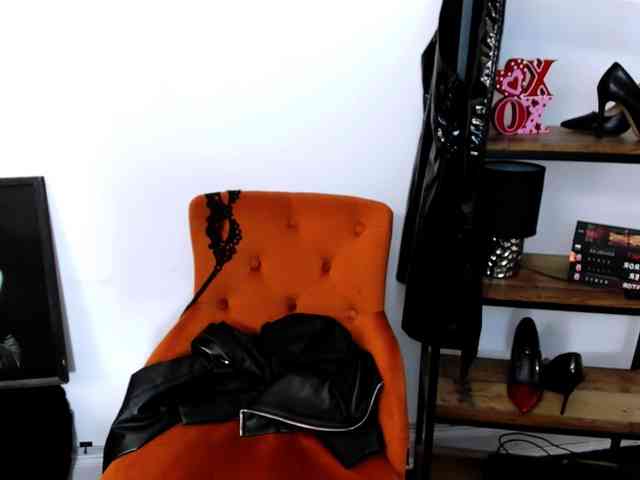AlissaGold webcam
