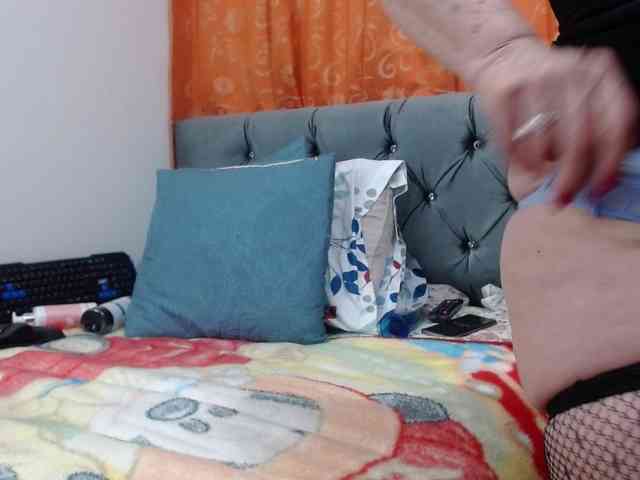 ViviannaJhonson webcam