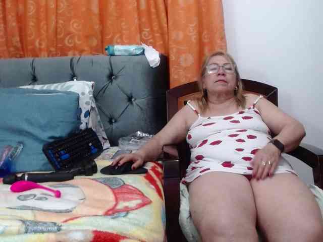 ViviannaJhonson webcam