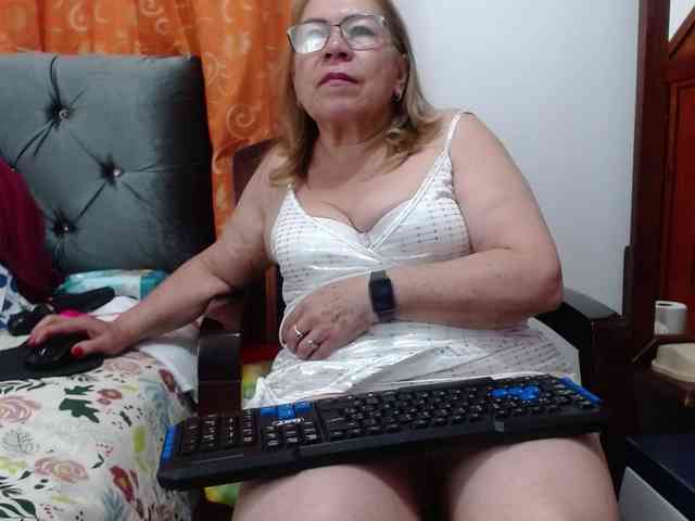 ViviannaJhonson webcam