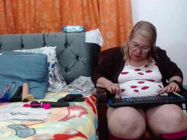 ViviannaJhonson webcam