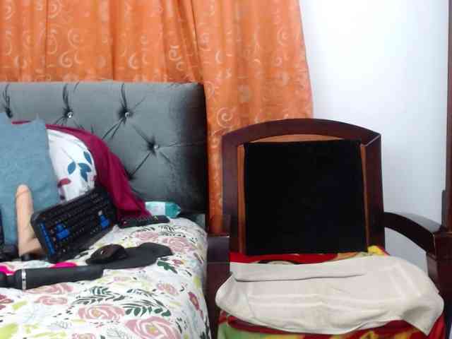 ViviannaJhonson webcam