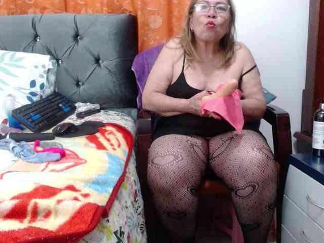 ViviannaJhonson webcam