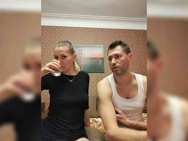 Andre-Blondinochka webcam