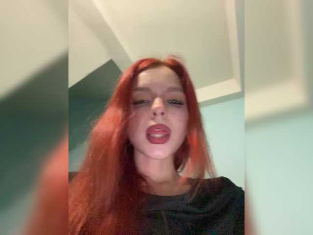 Entra en el chat con el modelo KiraSaud69 KiraSaud69