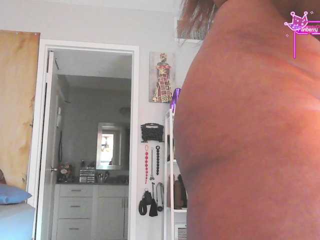 QueenAnitaDix webcam