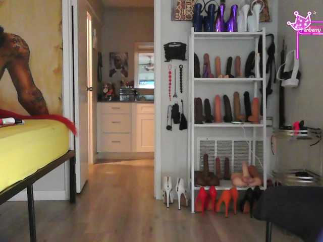 QueenAnitaDix webcam
