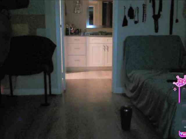 QueenAnitaDix webcam