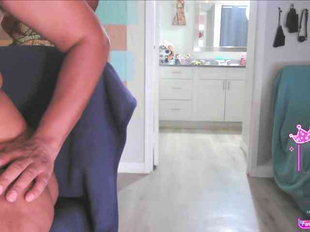 QueenAnitaDix webcam