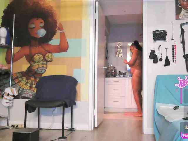 QueenAnitaDix webcam