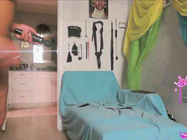 QueenAnitaDix webcam