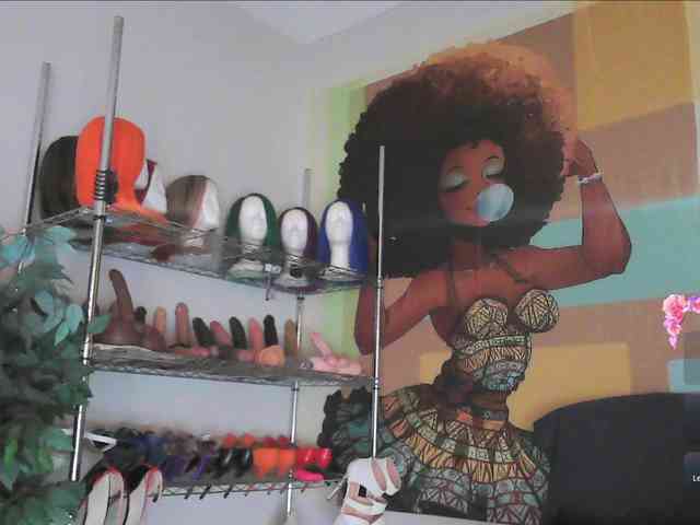 QueenAnitaDix webcam