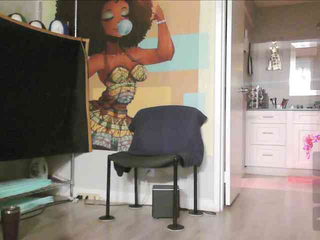 QueenAnitaDix webcam