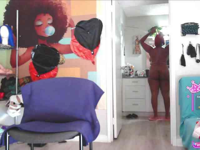 QueenAnitaDix webcam