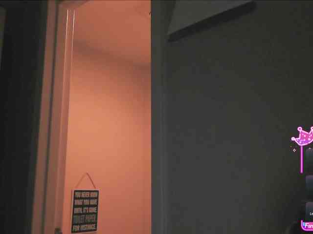 QueenAnitaDix webcam