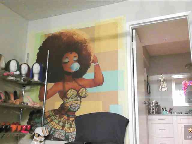 QueenAnitaDix webcam