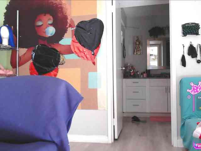 QueenAnitaDix webcam