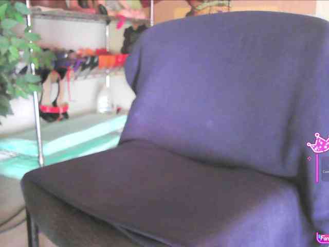 QueenAnitaDix webcam